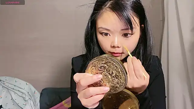 Snapshot of 0xiaosu0 chatting on November 10, 2025, 3:06 pm 0xiaosu0 online show from November 10, 2025, 3:06 pm