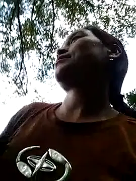 Snapshot of Alice-567 chatting on November 15, 2025, 12:36 am Alice-567 online show from November 15, 2025, 12:36 am