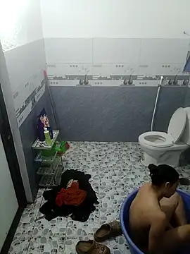 kitti-krush online show from November 23, 2025, 3:44 pm