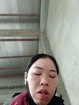 kitti-krush online show from November 8, 2025, 6:06 am