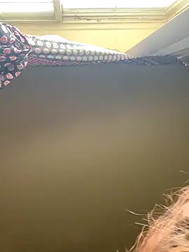 redbaby29 online show from October 31, 2025, 7:10 pm