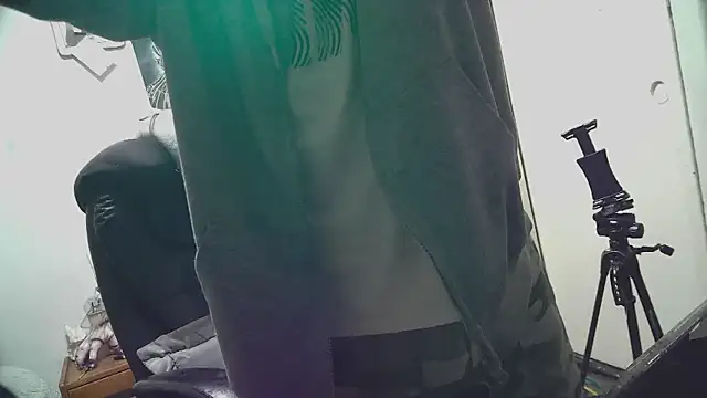 YoungStallionXL online show from February 26, 2026, 6:13 am