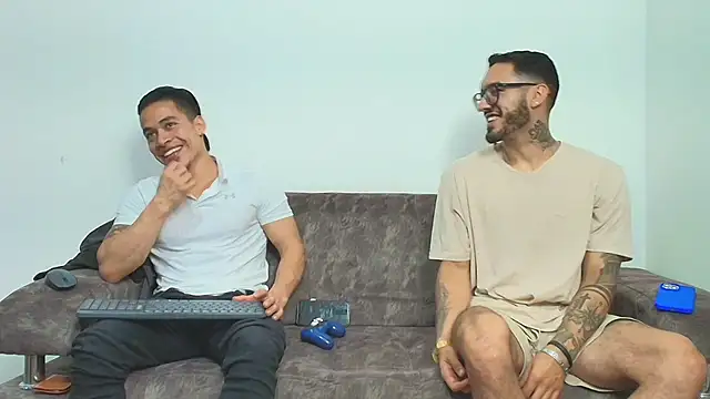 thebadboys05 online show from November 21, 2025, 2:10 am