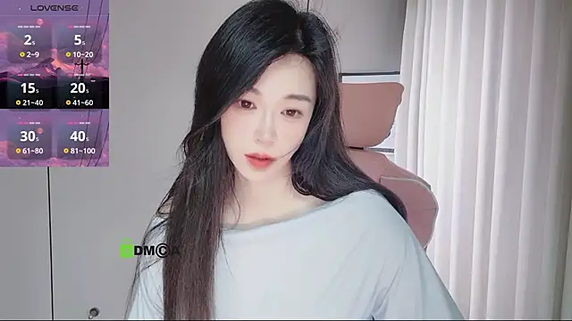 Snapshot of YunShan-33 chatting on June 12, 2026, 4:54 am YunShan-33 online show from June 12, 2026, 4:54 am