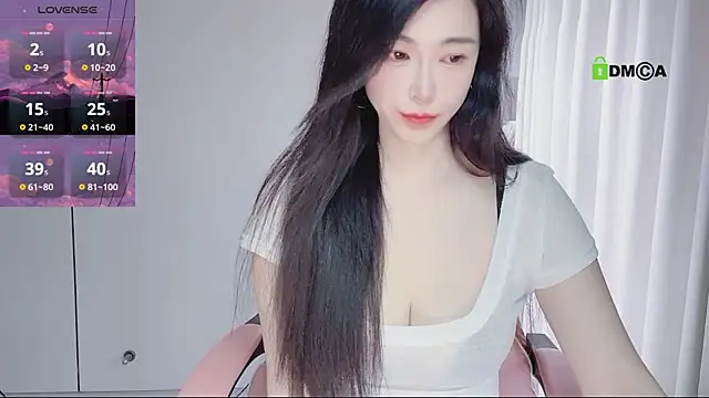Snapshot of YunShan-33 chatting on May 10, 2026, 4:27 am YunShan-33 online show from May 10, 2026, 4:27 am