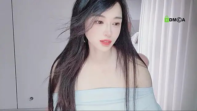 Snapshot of YunShan-33 chatting on May 11, 2026, 12:17 pm YunShan-33 online show from May 11, 2026, 12:17 pm