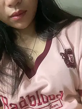 Ngoclan2k online show from November 3, 2025, 10:13 pm