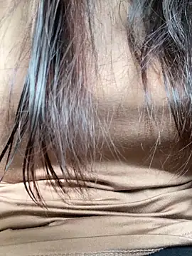 Ngoclan2k online show from December 2, 2025, 8:27 am