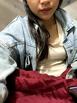 Ngoclan2k online show from November 18, 2025, 11:15 pm