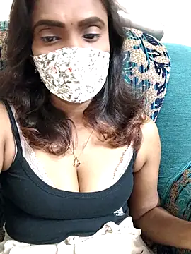 Queen-dhivya online show from March 7, 2026, 6:24 pm