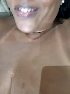 Maliaebonyfetish online show from April 10, 2026, 8:27 pm