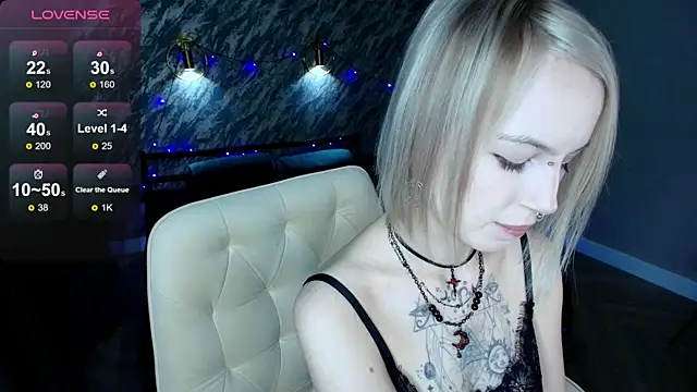 wannafckmonalisa online show from November 29, 2025, 1:28 am