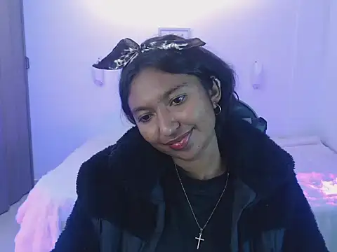 Samanta 777 online show from April 13, 2026, 11:53 pm