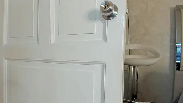 Hela Strossner online show from November 23, 2025, 1:15 am