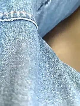 1anonimous online show from November 12, 2025, 2:32 pm