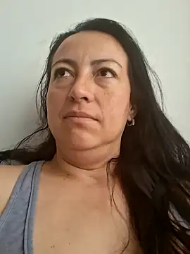Lauryn Jones online show from May 30, 2026, 3:50 pm