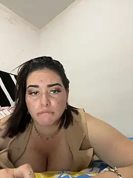 Romina foxxx  online show from November 19, 2025, 7:47 pm