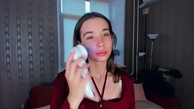 JacalynSchreiber online show from November 13, 2025, 7:01 am