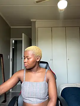 MiyaXo2 online show from November 12, 2025, 8:18 am