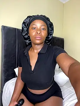 MiyaXo2 online show from January 13, 2026, 1:04 pm