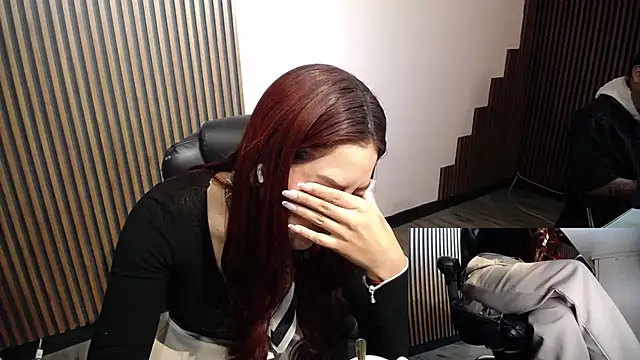 Snapshot of desk_desire chatting on January 16, 2026, 12:20 pm desk desire online show from January 16, 2026, 12:20 pm