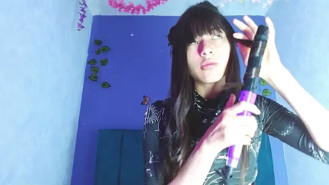 Snapshot of aperlacandycm01 chatting on November 14, 2025, 4:16 am aperlacandycm01 online show from November 14, 2025, 4:16 am