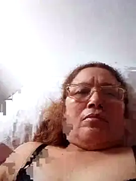 Snapshot of Cessi50 chatting on February 3, 2026, 4:12 pm Cessi50 online show from February 3, 2026, 4:12 pm