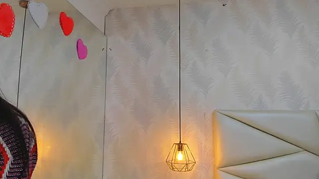 laurettedela rouse online show from November 7, 2025, 11:15 am