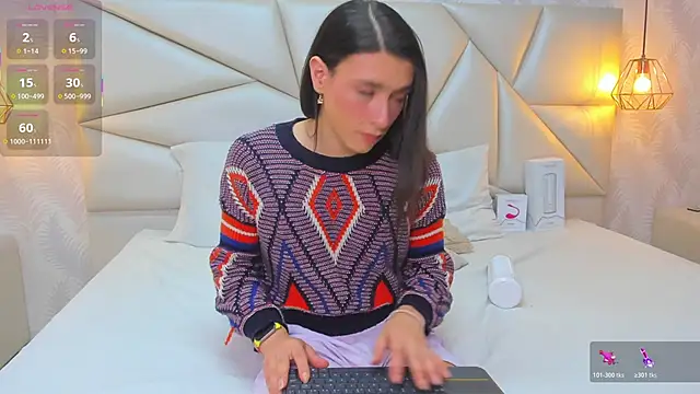 laurettedela rouse online show from November 1, 2025, 12:21 pm