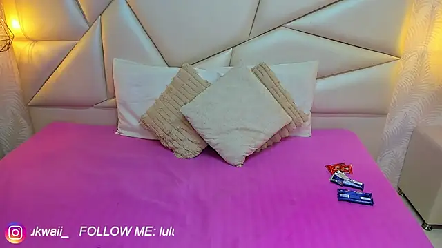 laurettedela rouse online show from November 24, 2025, 11:43 am