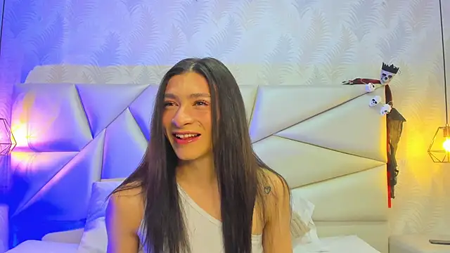 laurettedela rouse online show from November 4, 2025, 11:03 am