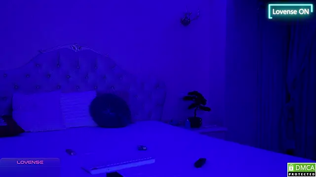 Snapshot of AniaKarenina chatting on February 6, 2026, 9:33 pm AniaKarenina online show from February 6, 2026, 9:33 pm