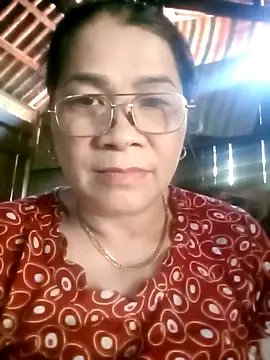 small-house123 online show from November 6, 2025, 3:10 am