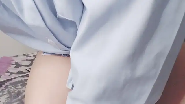 Sunny-Aurora online show from November 5, 2025, 3:42 am