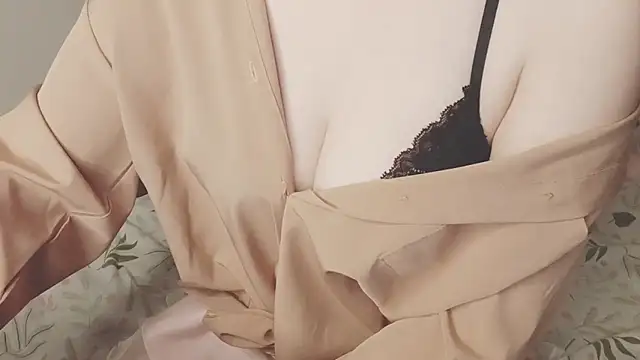 Sunny-Aurora online show from November 20, 2025, 10:16 am