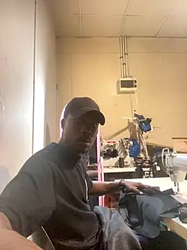 Snapshot of Ndodemnyama@xh chatting on November 6, 2025, 8:02 pm Ndodemnyamaxh online show from November 6, 2025, 8:02 pm