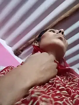 Jyoti Roy1 online show from November 12, 2025, 4:33 pm