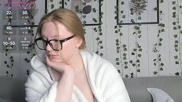 Snapshot of victoria_pum_ chatting on November 6, 2025, 9:19 pm victoria pum online show from November 6, 2025, 9:19 pm