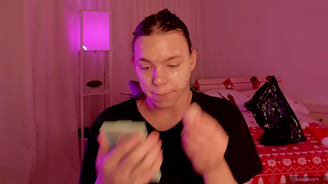 MadisonMongomeri online show from January 17, 2026, 1:53 am