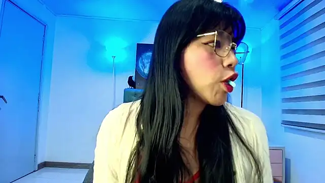 Snapshot of EsmeraldaChantre chatting on November 13, 2025, 11:36 am EsmeraldaChantre online show from November 13, 2025, 11:36 am