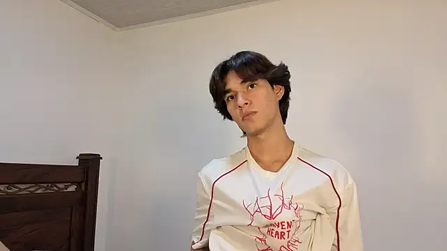 Raven Eclipse online show from December 2, 2025, 10:22 pm