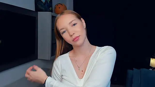 MerlePalaia online show from November 10, 2025, 8:58 pm