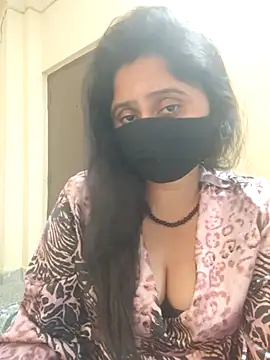 Snapshot of mouni499 chatting on February 8, 2026, 12:03 pm mouni499 online show from February 8, 2026, 12:03 pm