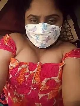 Snapshot of mouni499 chatting on January 6, 2026, 5:55 am mouni499 online show from January 6, 2026, 5:55 am