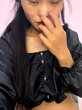 Snapshot of lung-linh chatting on December 2, 2025, 1:13 pm lung-linh online show from December 2, 2025, 1:13 pm