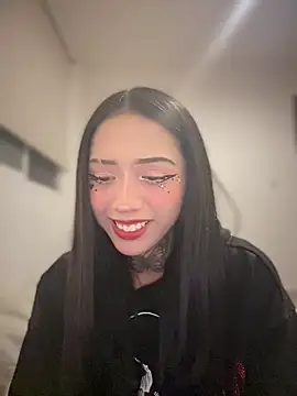 JIORYOvO online show from January 19, 2026, 4:38 am