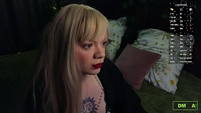 Freya Heya online show from November 13, 2025, 11:30 pm