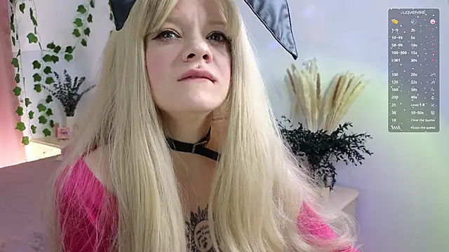 Freya Heya online show from November 19, 2025, 10:21 pm