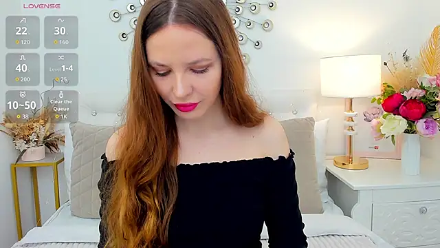 MonaRicci online show from April 19, 2026, 5:19 am