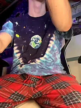 mascboyyy online show from November 15, 2025, 5:33 am